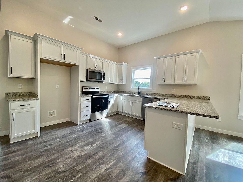 2nd image of 236 Queensbury Way