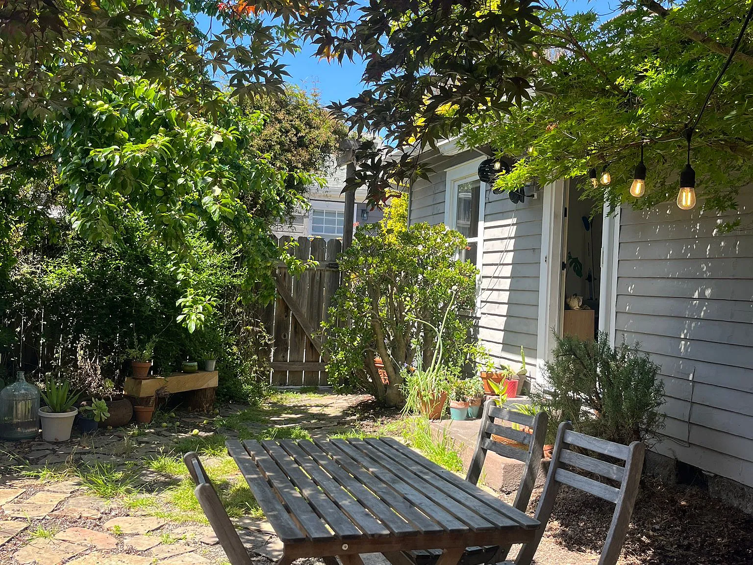 Studio, 500 sqft, $2,100 — Photo 3
