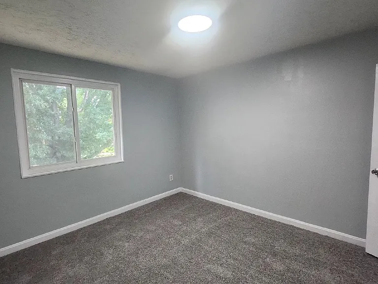 3914 28th Ave — Photo 3