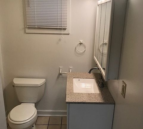 2nd image of 2004 Idlewood Ave APT B