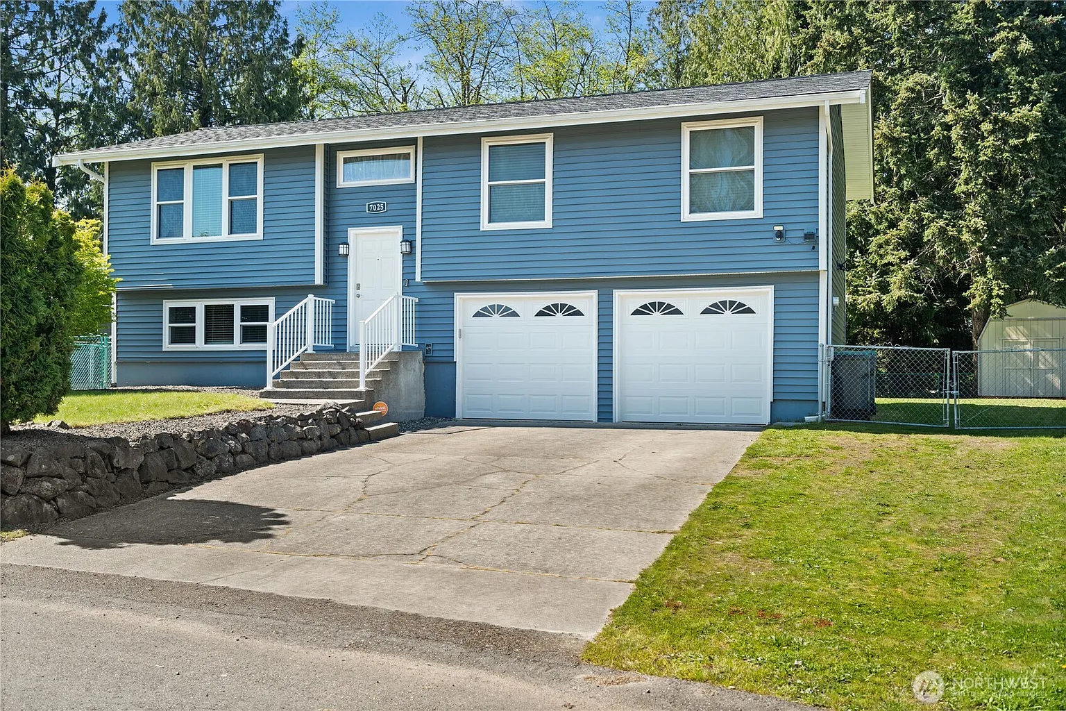 7025 Thebes Street NE photo 1