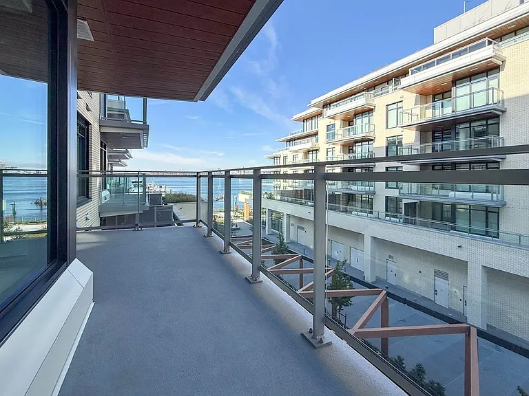 777 Harbourside Dr #406 — Photo 8