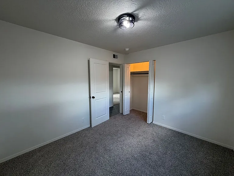 5608 Drake Ave NW — Photo 16