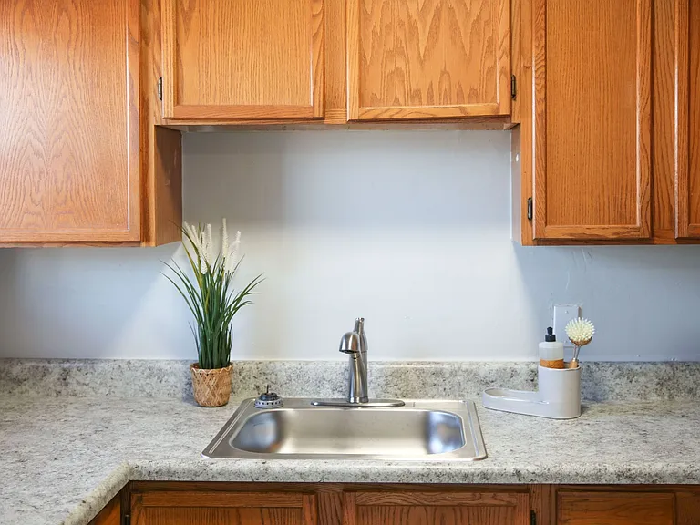 Aden Park Apartments — Photo 20