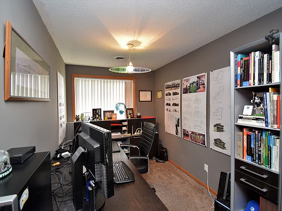 4th image of 406 Edelweiss Ln NW