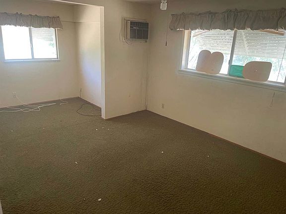 4th image of 1606 Villa Ave