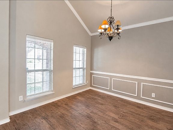 4th image of 1606 Balboa Ln