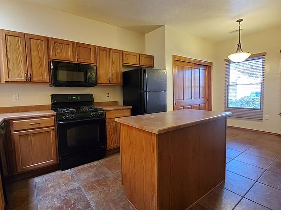 5th image of 823 Kipuka Dr NW