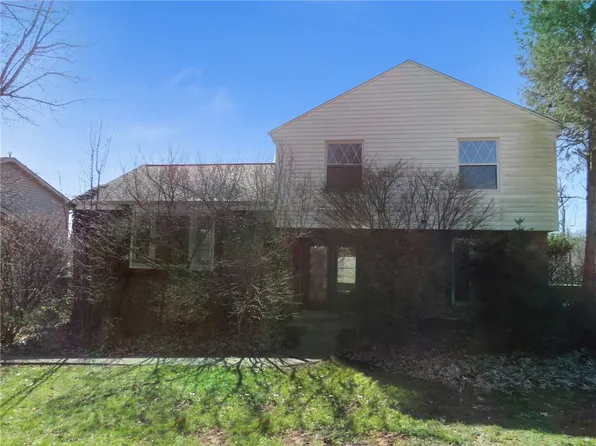 171 Cassia Dr, Clairton, PA 15025