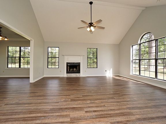 2nd image of 4028 Landeau Cir
