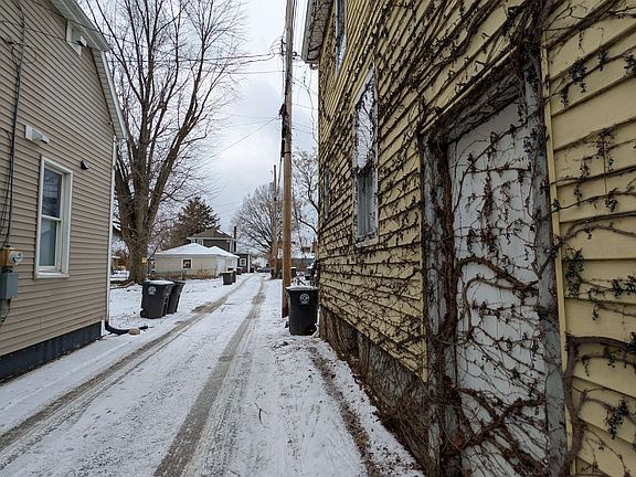 3rd image of 1317 N Harrison St
