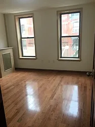 Rented by Kinyu Realty