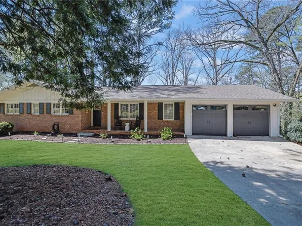 322 Linda Dr, Tucker, GA 30084