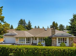 6377 Rodolph Rd, Central Saanich, BC V8Z5W2