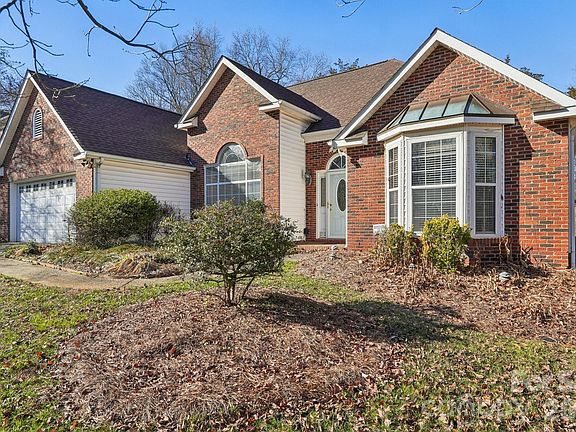 2nd image of 12408 Sandringham Pl