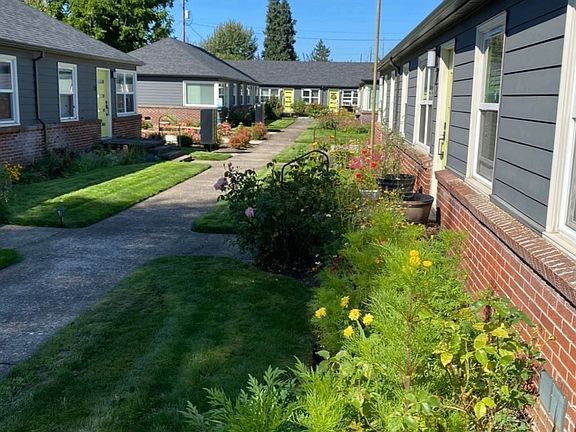 4th image of 2400 N Killingsworth St #2520-01