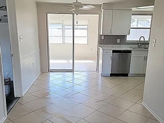 4th image of 1051 Saxon Ln