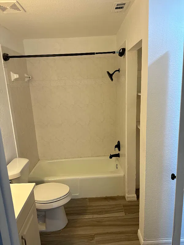 2 bed, 936 sqft, $1,700 — Photo 4