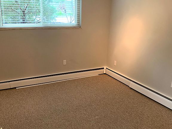 4th image of 2745 Observatory Ave #13