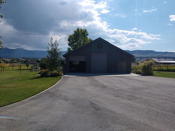 2nd image of 436 Vista Way