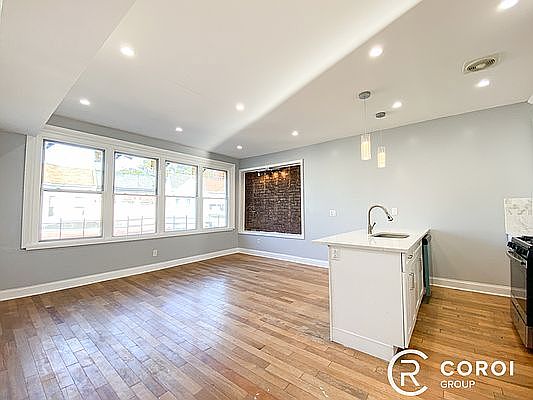 3rd image of 1350 Clay Ave #3H