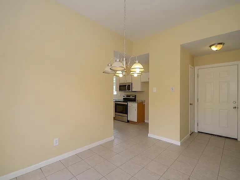 7611 Shaddock Dr — Photo 7