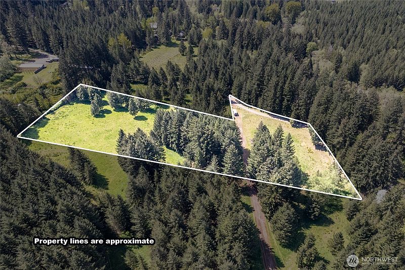 4th image of 211 Sugarpine Road