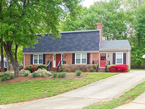 1st image of 5 Forest Valley Ct