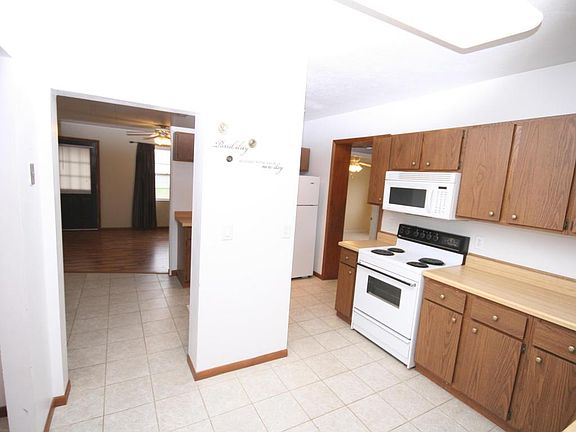 4th image of 322 1st St SE