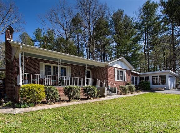 2nd image of 2220 Hilltop Ln