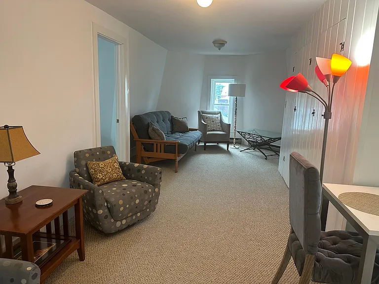 7537 N Broadway #3 — Photo 3