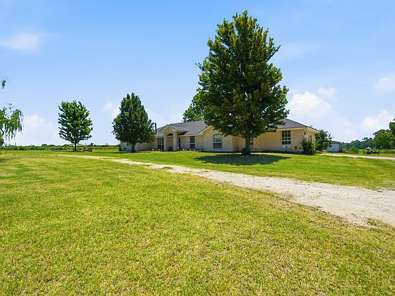 2nd image of 1640 County Road 185