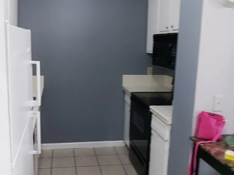 2121 Nicholasville Rd #403 — Photo 8