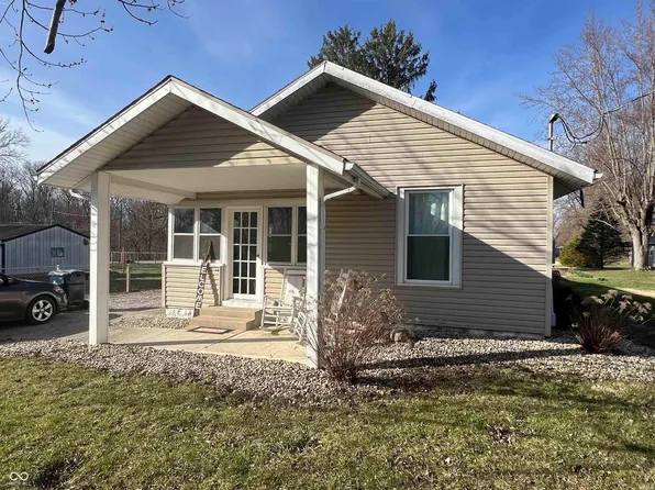 1720 W Railroad St, New Castle, IN 47362