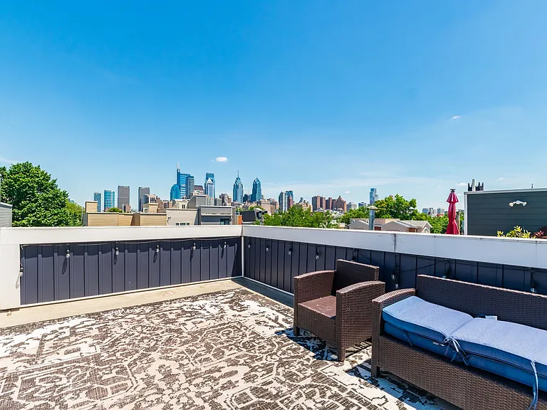 2208 Montrose St — Photo 36