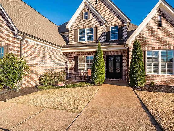 2nd image of 1130 Greenbrier Lakes Blvd