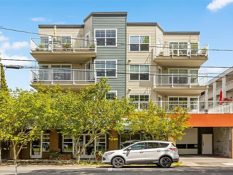 432 NE Ravenna Blvd #204 — Photo 1