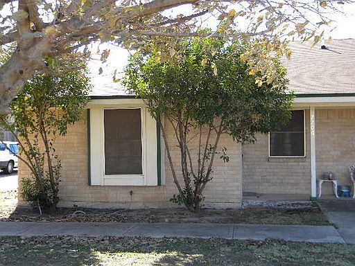 2nd image of 7706 Jennifer Ln