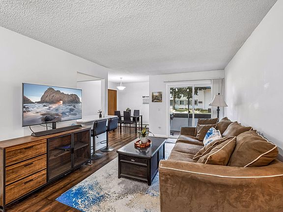 3rd image of 1331 W 82nd St APT A