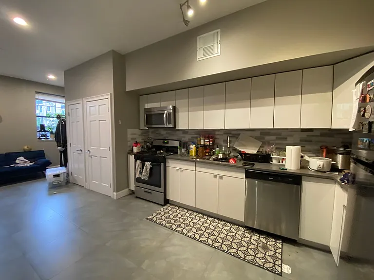 315 Whitney Ave — Photo 28