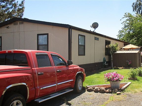3rd image of 4815 Airway Dr NE Unit 115