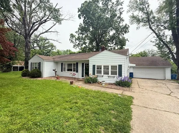 1004 Alco Dr, Collinsville, IL 62234