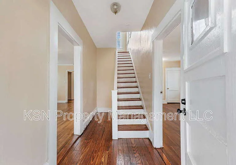 1921 Reynolds St — Photo 6