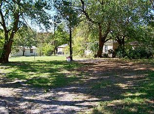 151 Northridge Dr, Gainesville, TX 76240