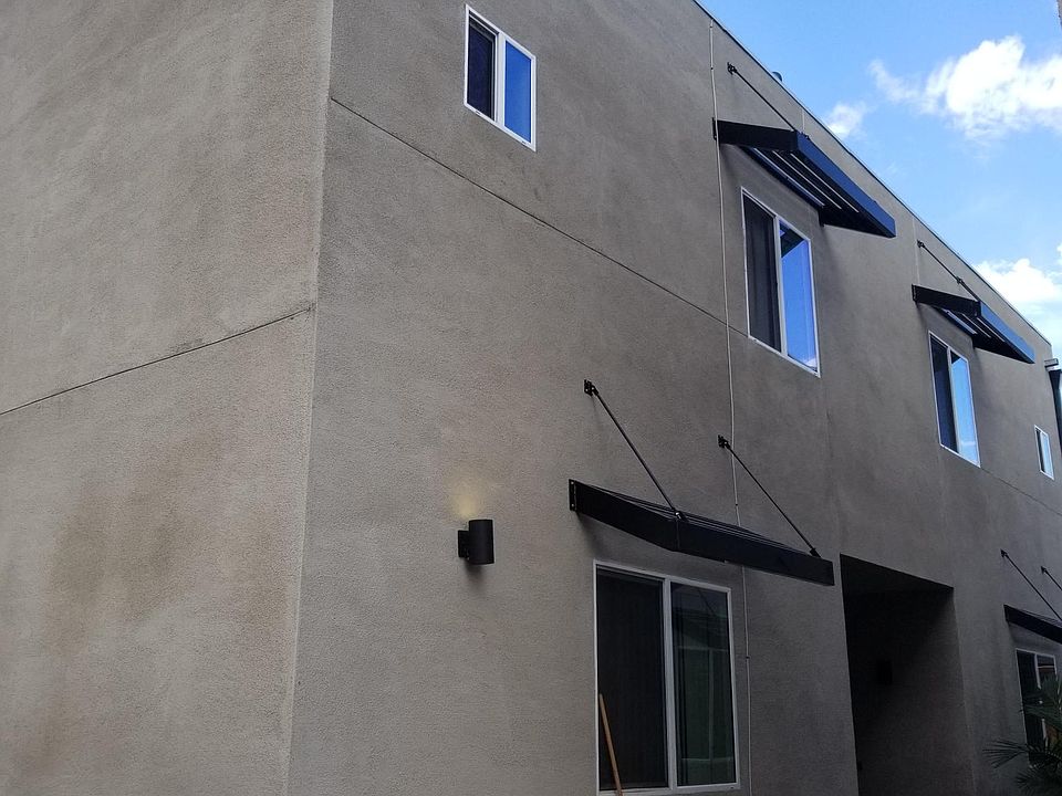 1st image of 814 W 47th St