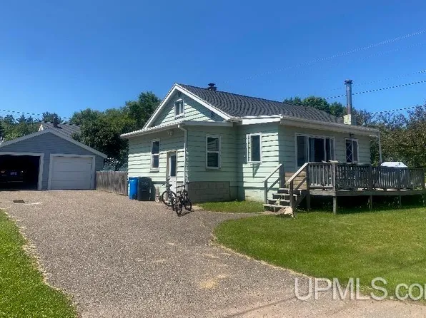 100 Marble St, Ishpeming, MI 49849