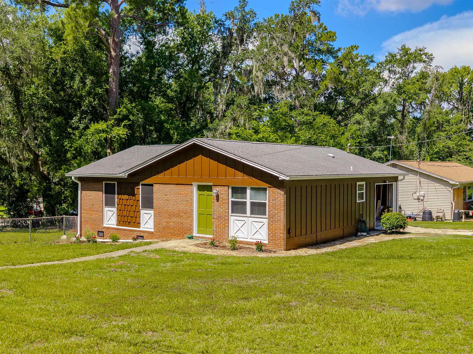 3 bed, 988 sqft, $1,450 — Photo 3