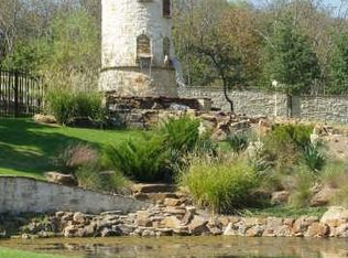 9525 Marbella Dr, Fort Worth, TX 76126