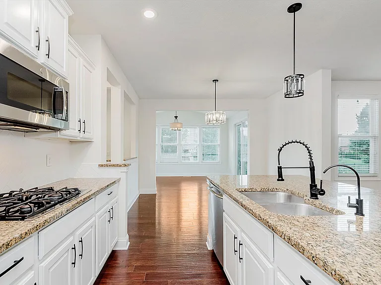 10264 Normandy Way — Photo 14