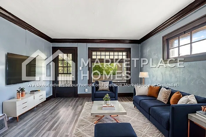 2 bed, 1.0 bath, 792 sqft, $1,200 — Photo 4